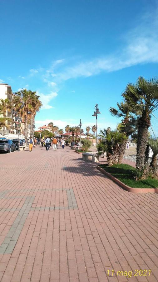 ヴェンティミーリアCasa Al Mareアパートメント エクステリア 写真
