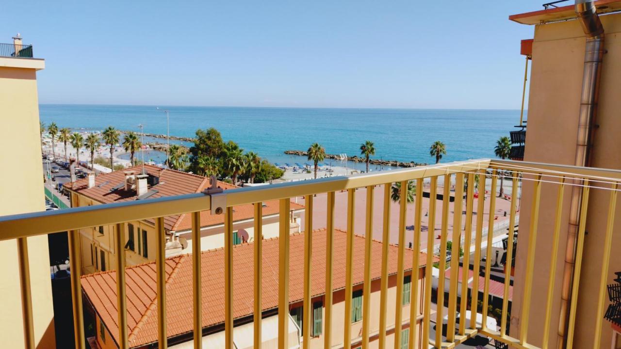 ヴェンティミーリアCasa Al Mareアパートメント エクステリア 写真