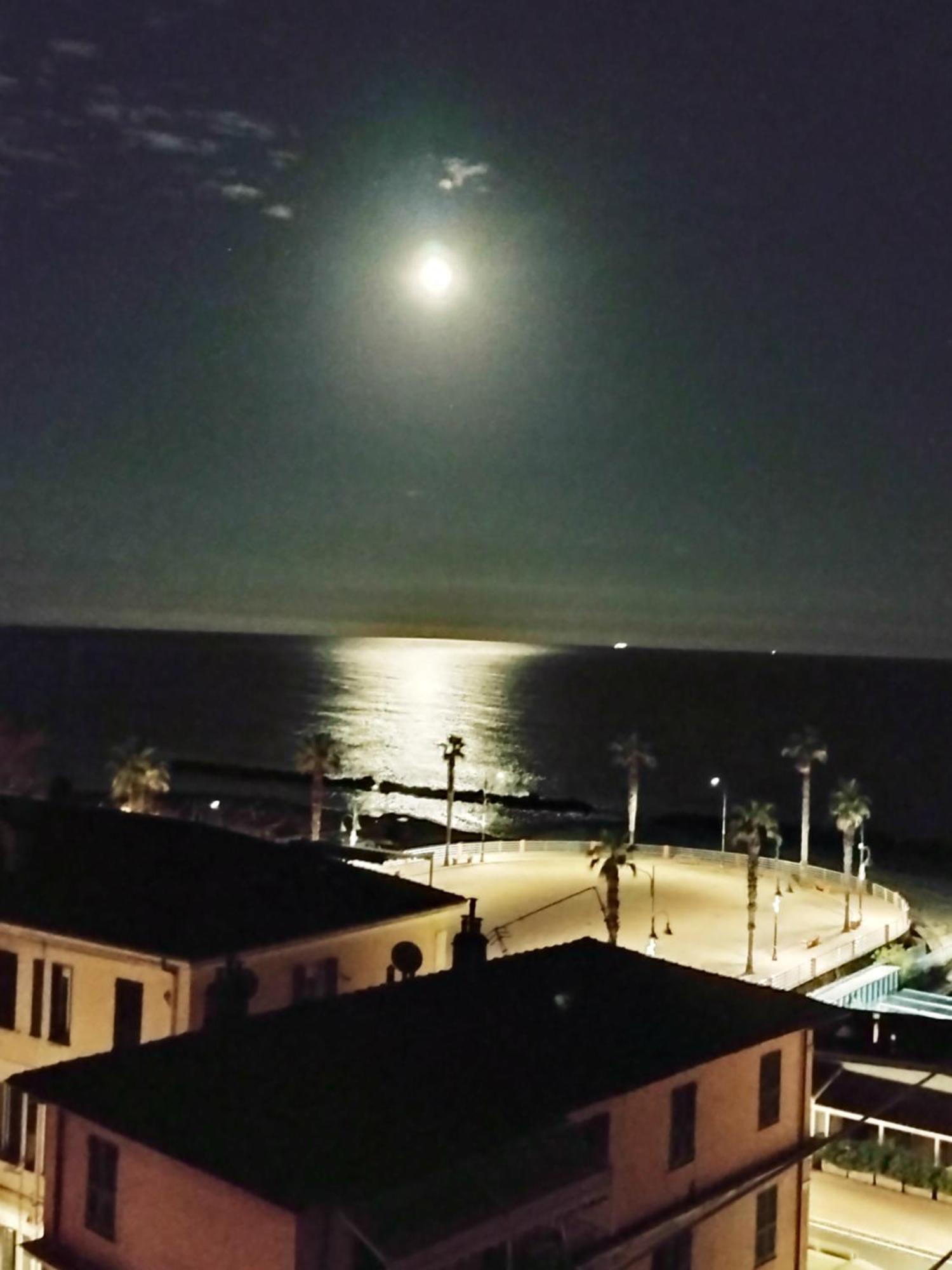 ヴェンティミーリアCasa Al Mareアパートメント エクステリア 写真