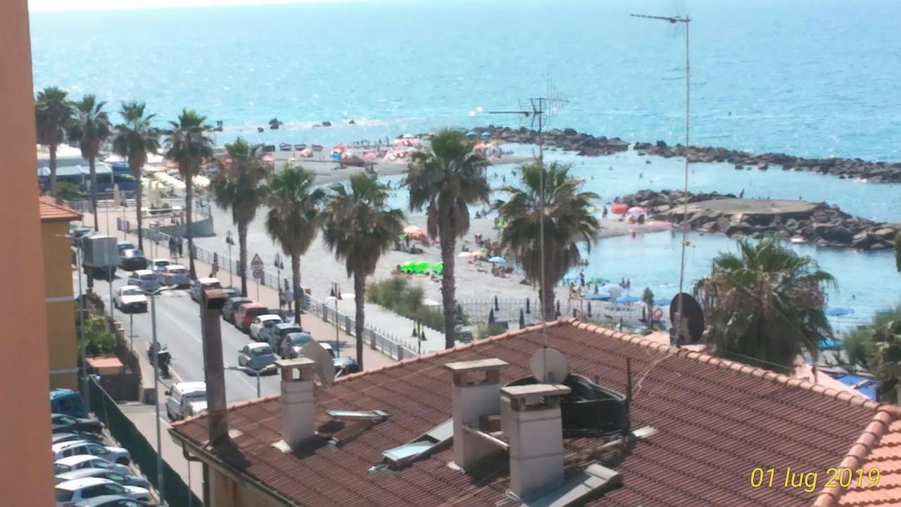 ヴェンティミーリアCasa Al Mareアパートメント エクステリア 写真